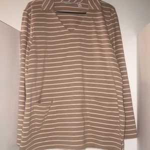 Isaac Mizrahi  long sleeves top size L v neck collar pockets tan white stripes